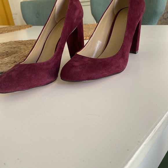 Drea suede block heel pumps- EUC! 😍 - Picture 2 of 4